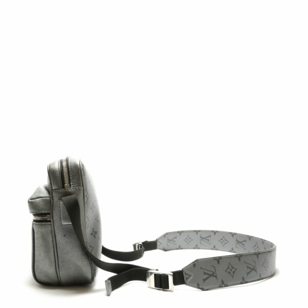 LV Outdoor Messenger Silver Taiga-OUTLET FINAL SALE - Image 5