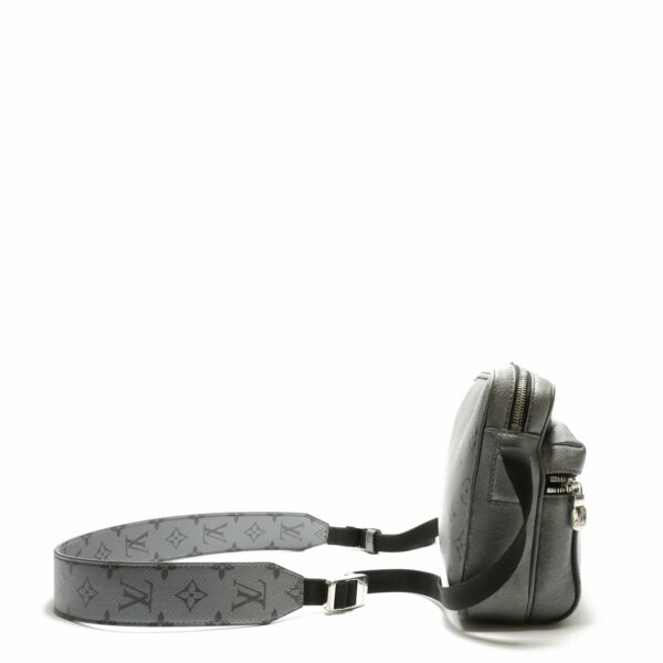 LV Outdoor Messenger Silver Taiga-OUTLET FINAL SALE - Image 4