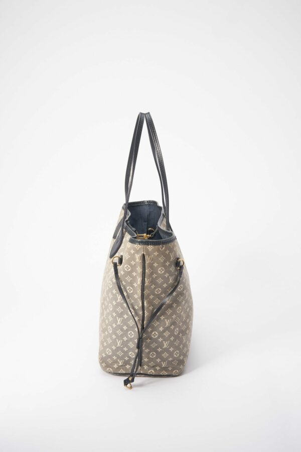 LV Neverfull MM in Navy Blue Monogram Canvas