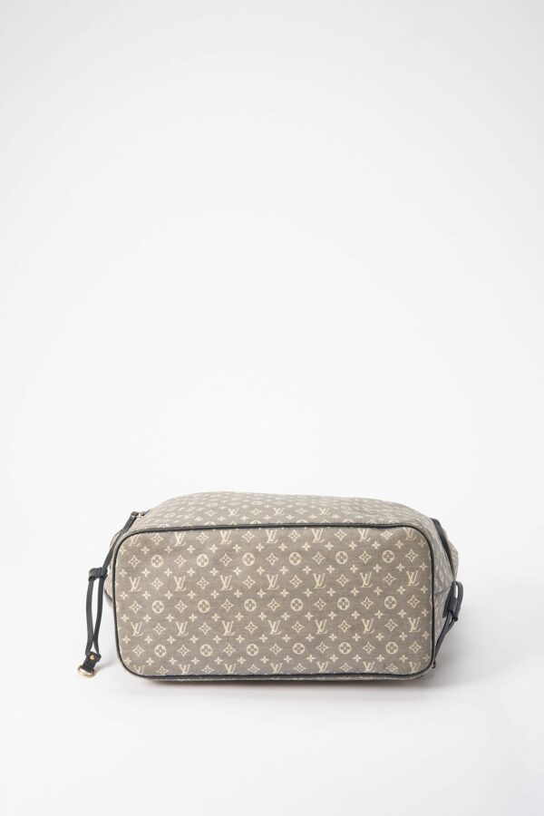 LV Neverfull MM in Navy Blue Monogram Canvas - Image 4