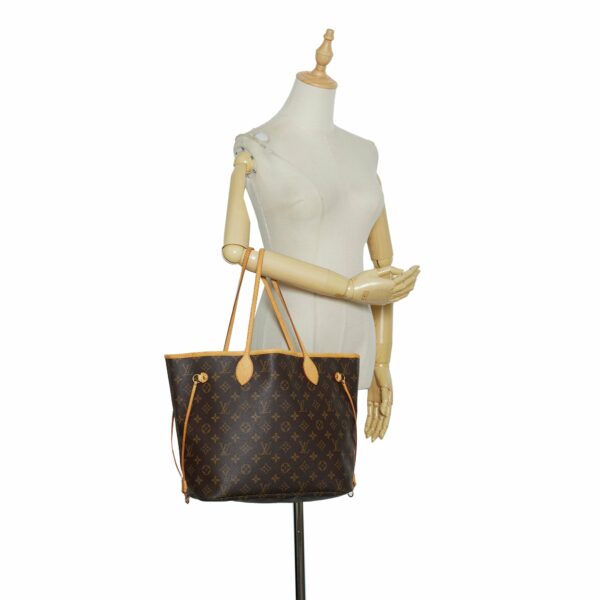 LV Neverfull MM Monogram Canvas - Image 4