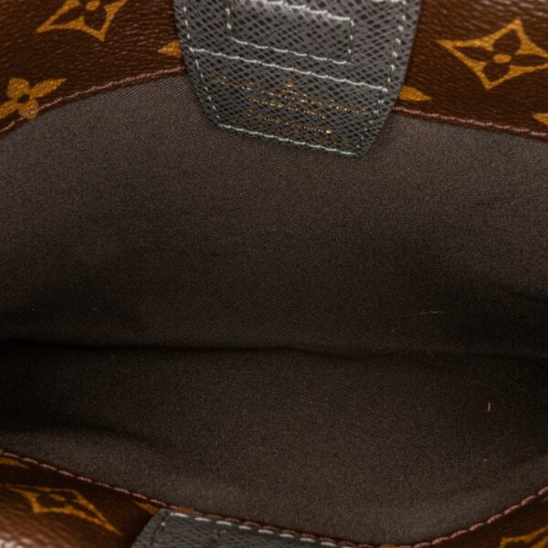 LV Outdoor Pouch Monogram Pacific Canvas - Image 4