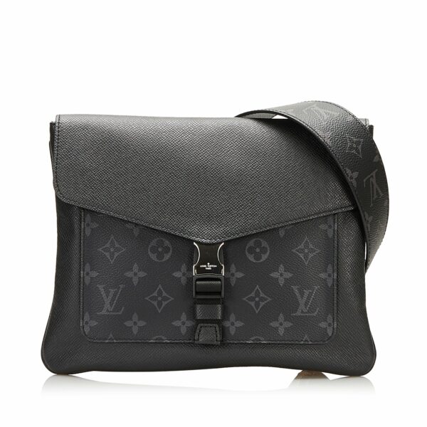 LV Outdoor Flap Messenger Black Taïgarama