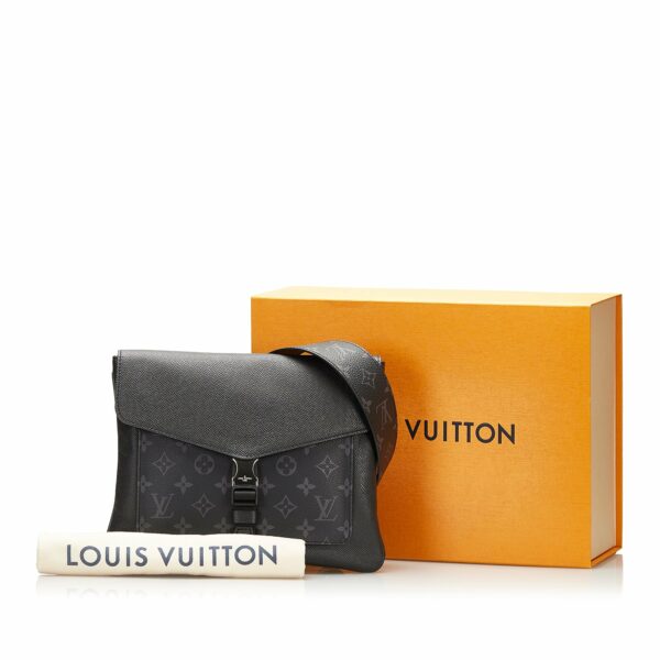 LV Outdoor Flap Messenger Black Taïgarama - Image 10