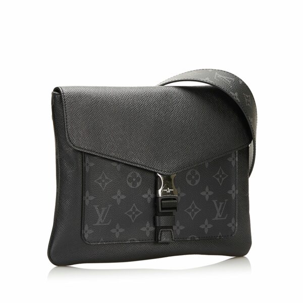 LV Outdoor Flap Messenger Black Taïgarama - Image 2