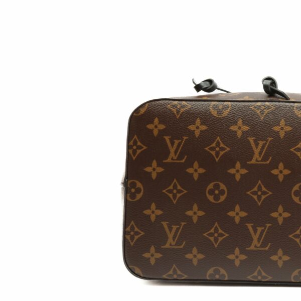 LV NéoNoé MM Monogram w/Blk Trim - Image 8