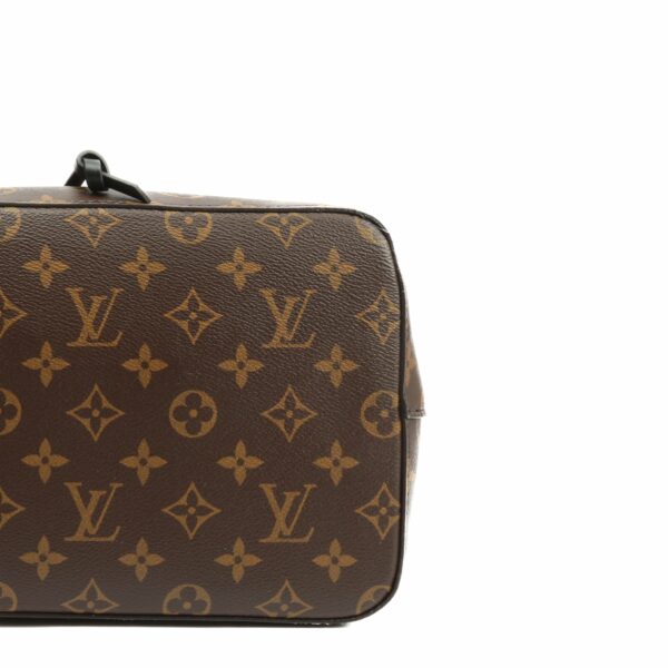 LV NéoNoé MM Monogram w/Blk Trim - Image 9