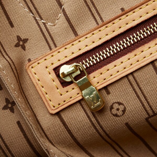 LV Neverfull MM Monogram Canvas - Image 7