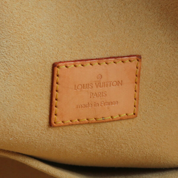 LV Manhattan GM Monogram - Image 25