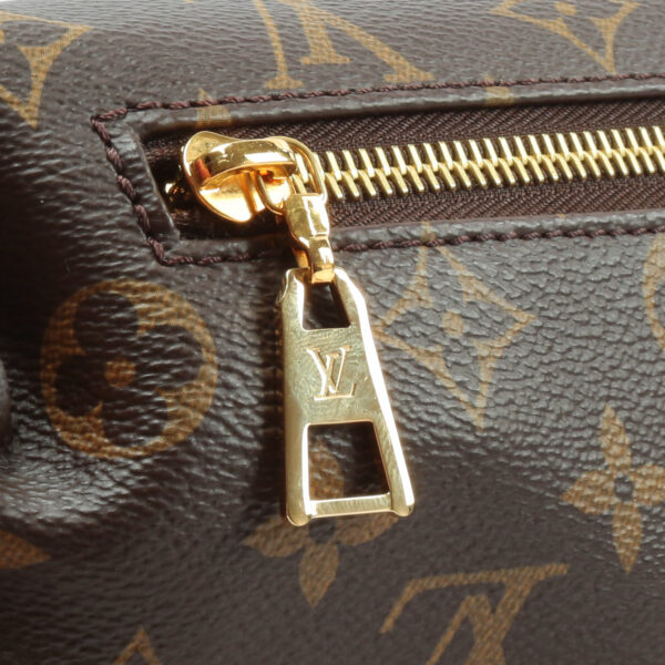 LV Bumbag Monogram - Image 13