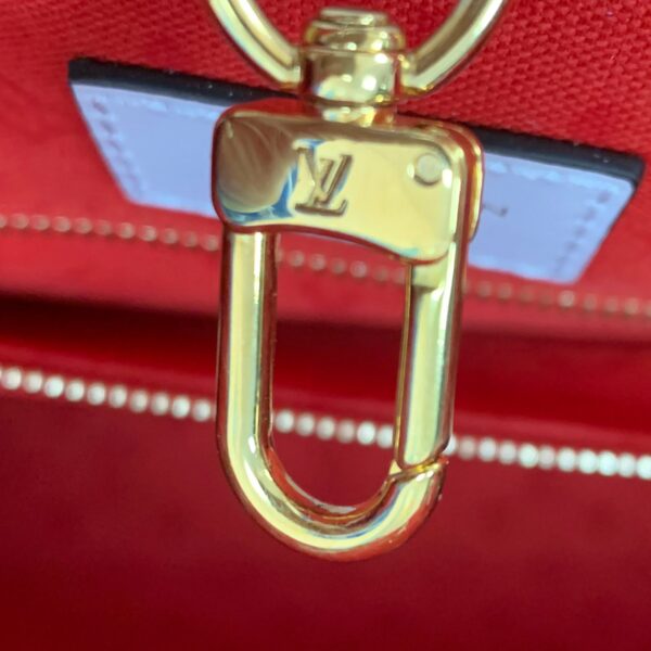 LV Onthego Red Crafty Giant Monogram Canvas - Image 12