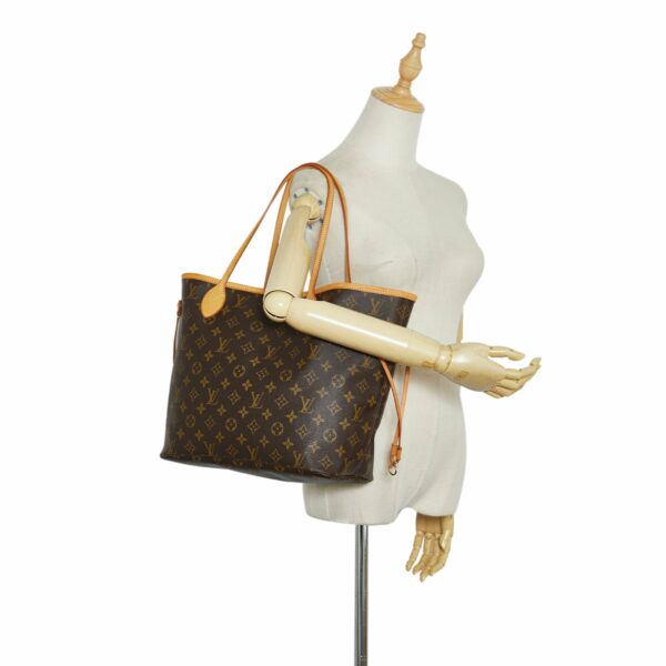 LV Neverfull MM Monogram Canvas - Image 5