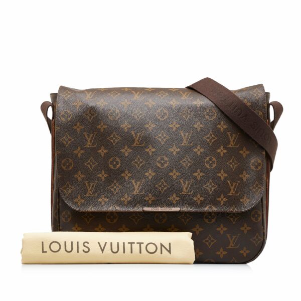 LV Beaubourg MM Monogram Canvas - Image 11