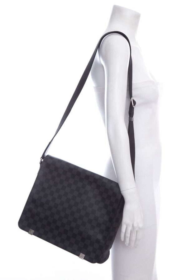 LV 2010 Daniel Graphite Damier Handbag