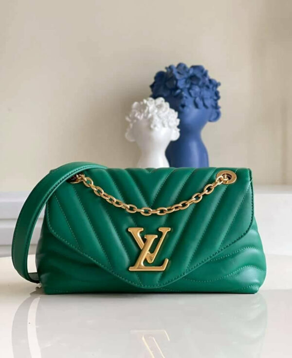 LV New Wave Chain bag - Image 9