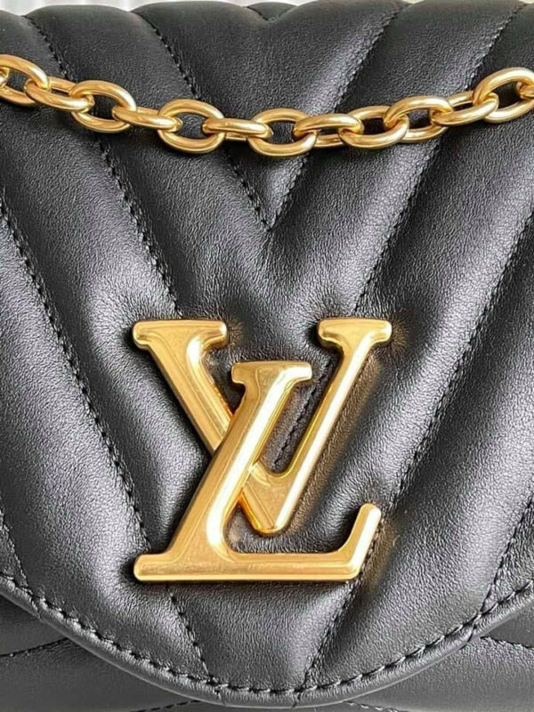 LV New Wave Chain Bag - Image 3