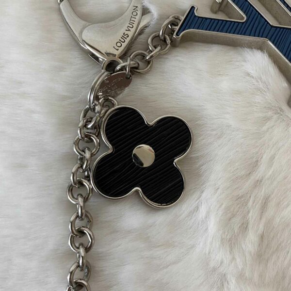 LV Fleur D'Epi Bag Charm - Image 4