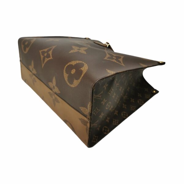 LV Onthego GM Giant Monogram Canvas - Image 8