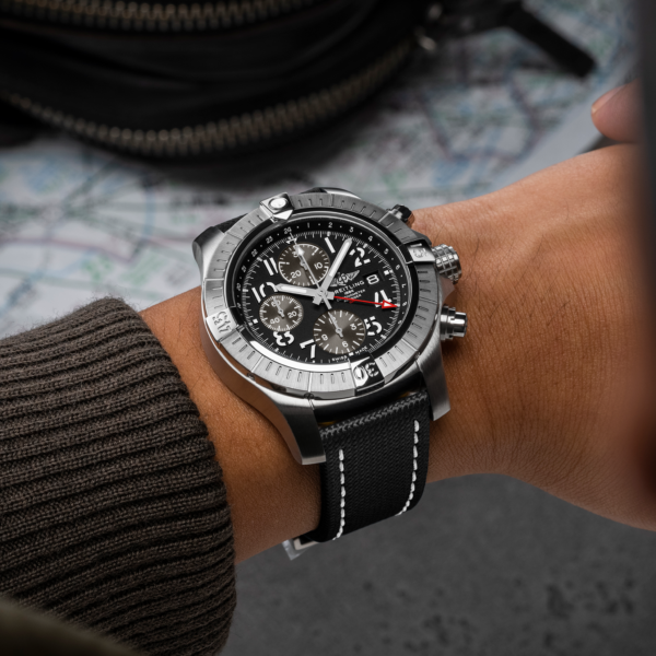 Avenger Chronograph GMT 45 - Image 5