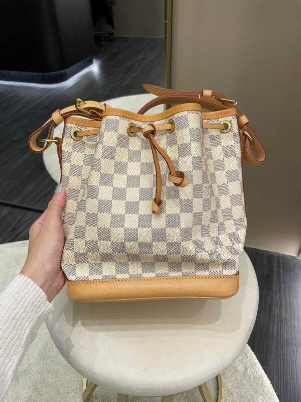 LV Noe BB Damier Azure - Image 6