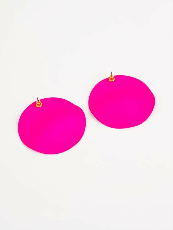 Wavy Circle Earrings - Image 3