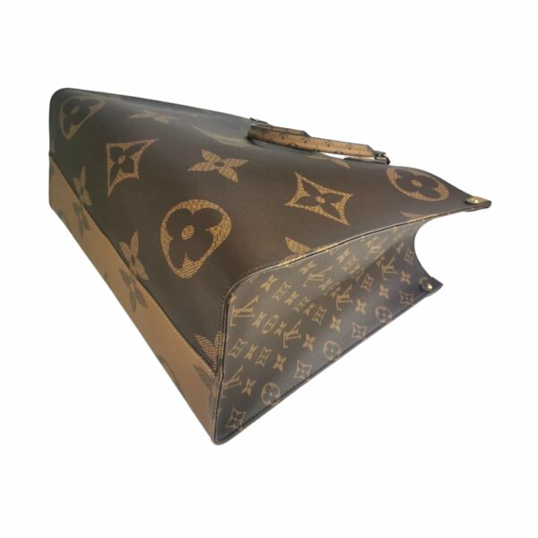 LV Onthego GM Brown Giant Monogram Canvas - Image 10