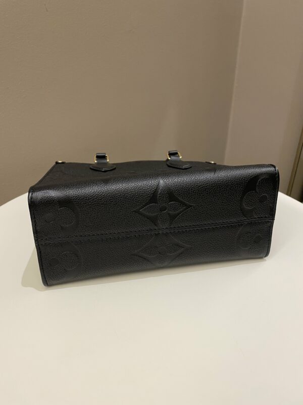 LV OnTheGo PM Black Empreinte - Image 7