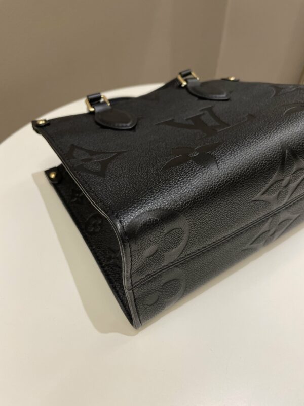 LV OnTheGo PM Black Empreinte - Image 8