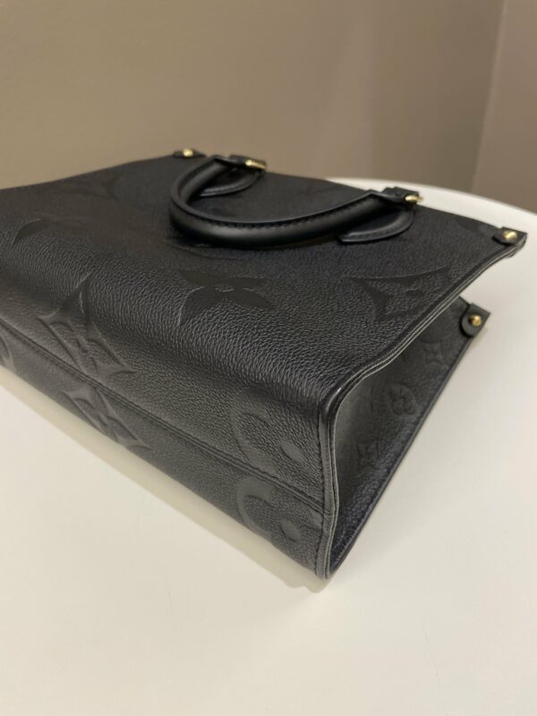 LV OnTheGo PM Black Empreinte - Image 11