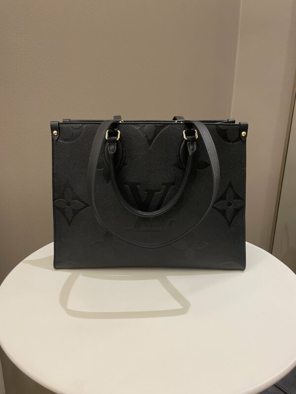 LV OnTheGo MM Black Empreinte - Image 4