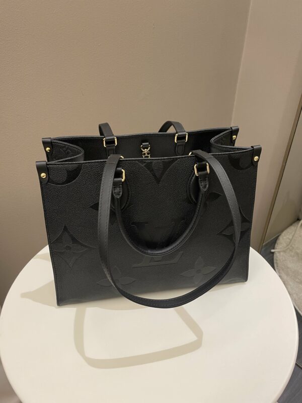 LV OnTheGo MM Black Empreinte - Image 5