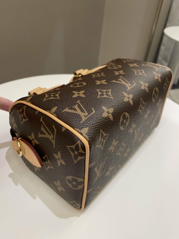 LV Speedy 20 Classic Monogram - Image 10