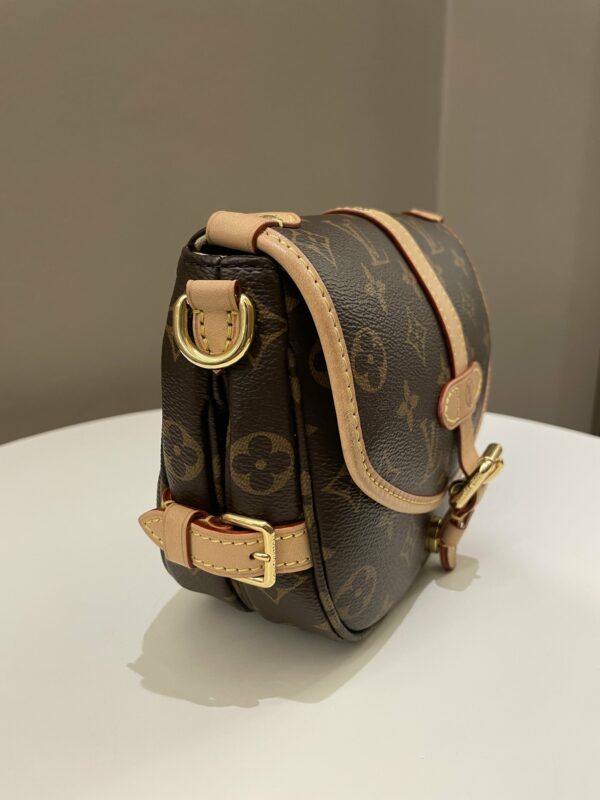 LV Saumur BB Monogram - Image 3