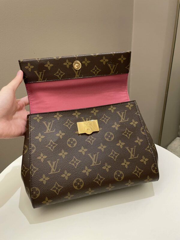 LV Cluny BB Fushia Monogram - Image 13