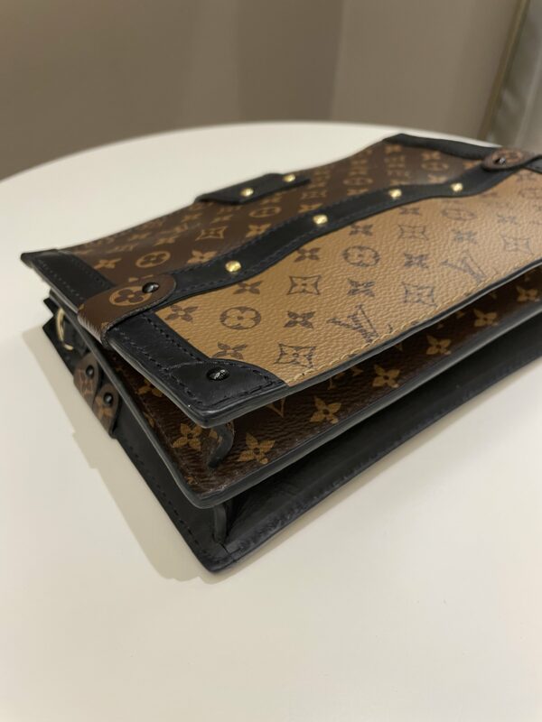 LV Pochette Trunk Clutch Monogram - Image 9