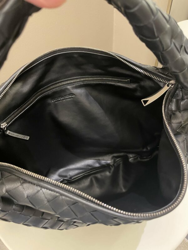 Bottega Veneta Jodie Shoulder Bag Black Leather - Image 12