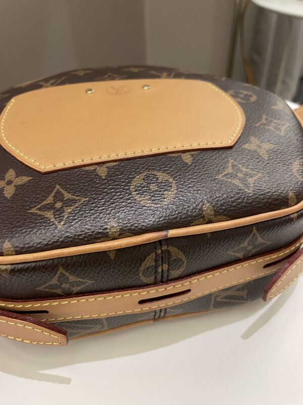 LV Boite Chapeau Souple Classic Monogram - Image 12