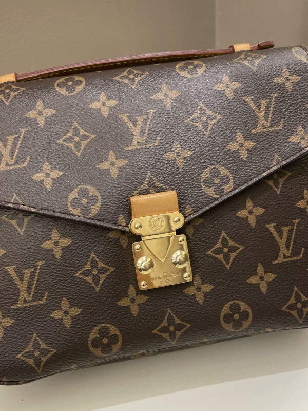 LV Pochette Metis Classic Monogram