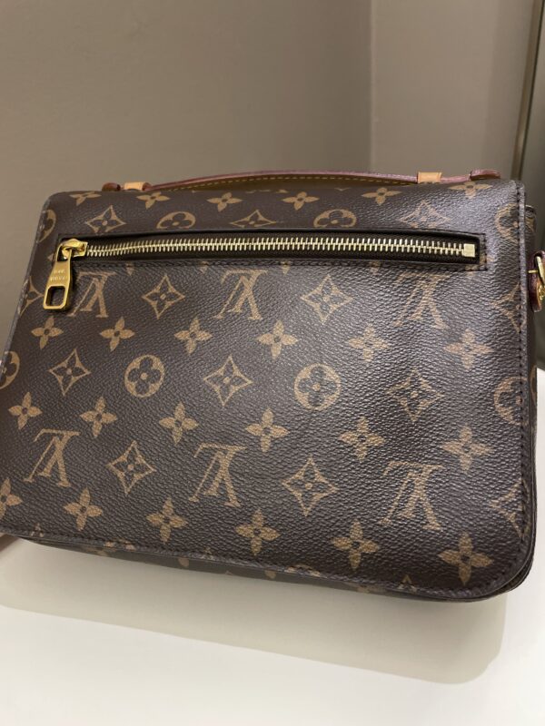 LV Pochette Metis Classic Monogram - Image 5