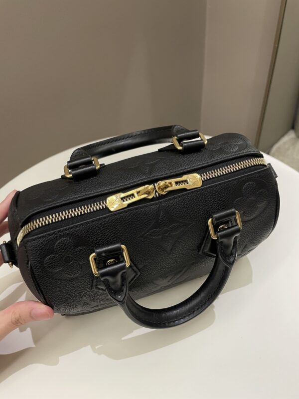 LV Speedy Bandoulière 20 Black Monogram Empreinte Leather - Image 11