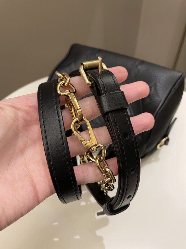 LV Speedy Bandoulière 20 Black Monogram Empreinte Leather - Image 14