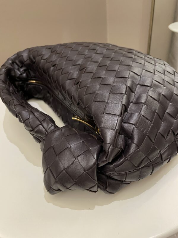 Bottega Veneta Jodie Shoulder Bag Potion Dark Ebene Leather - Image 13