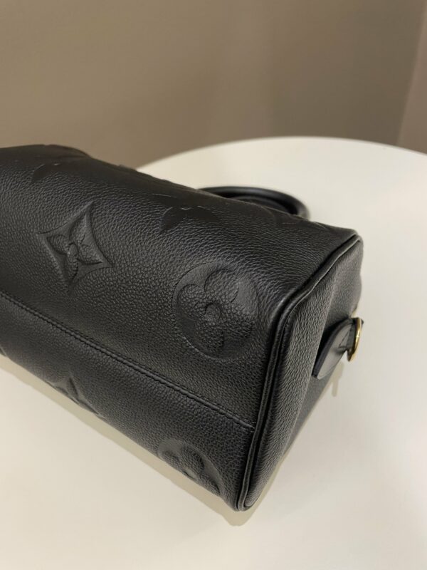 LV Speedy Bandoulière 20 Black Monogram Empreinte - Image 7