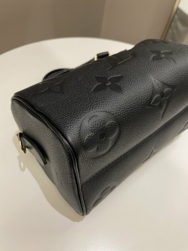 LV Speedy Bandoulière 20 Black Monogram Empreinte - Image 8