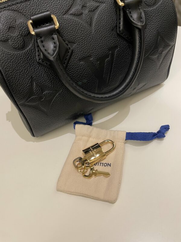 LV Speedy Bandoulière 20 Black Monogram Empreinte - Image 14