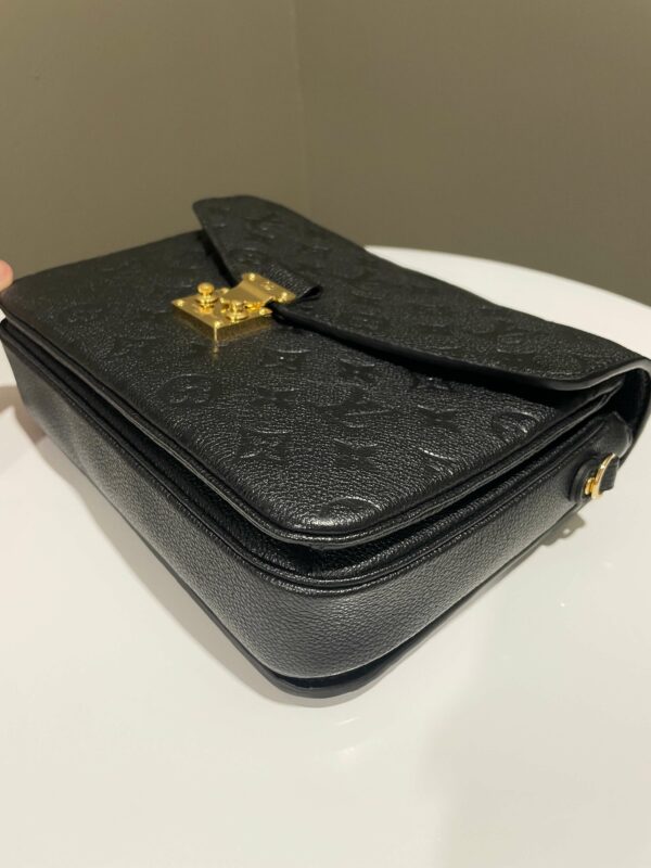 LV Pochette Metis Black Empreinte - Image 9