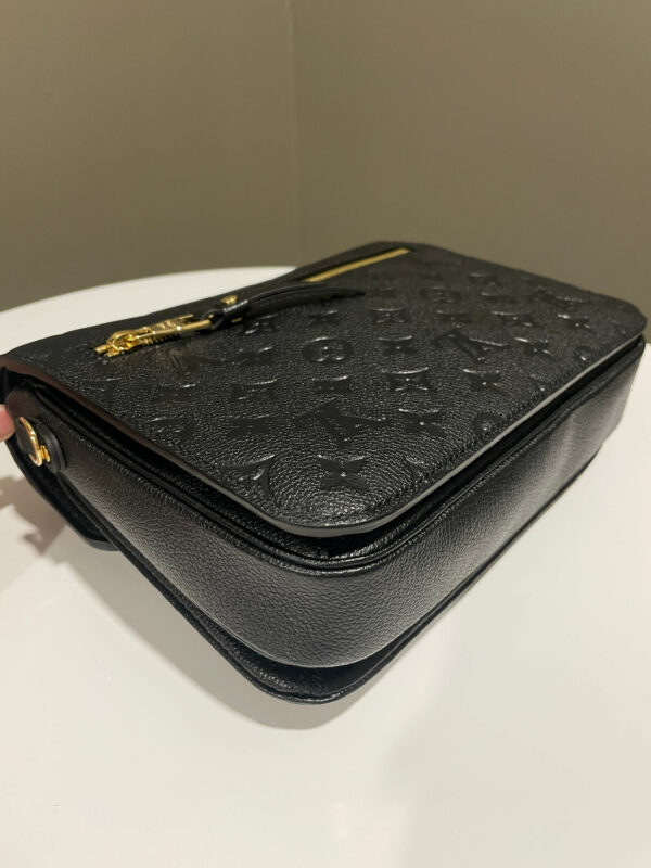 LV Pochette Metis Black Empreinte - Image 10