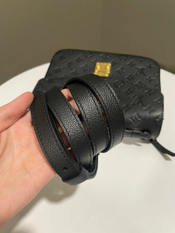 LV Pochette Metis Black Empreinte - Image 17