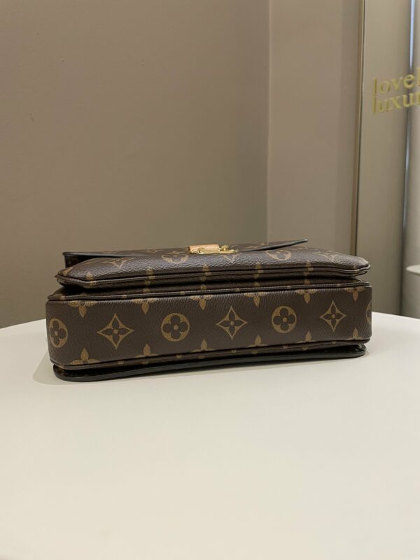 LV Pochette Metis Classic Monogram - Image 7