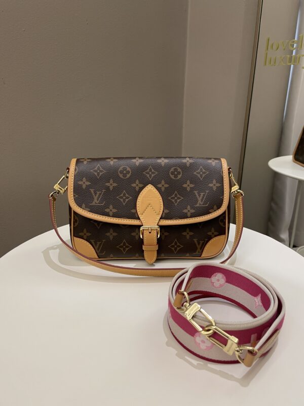 LV Diane PM Monogram / Fuchsia - Image 2